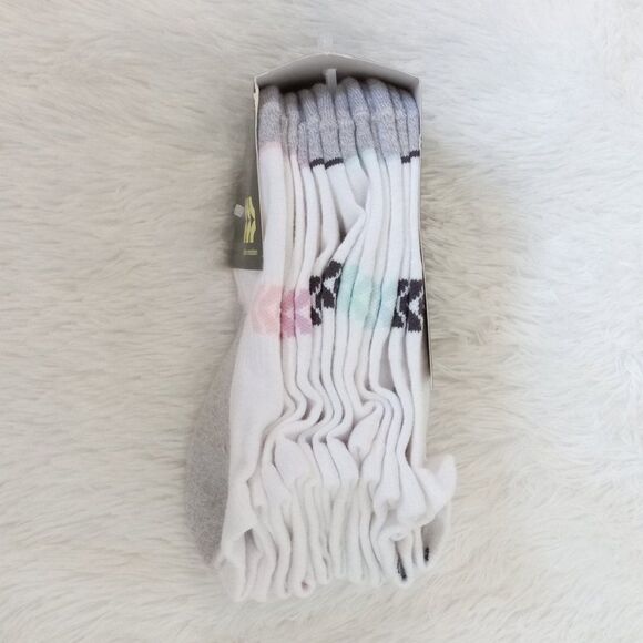 Women's 6pk All in Motion No Show Socks - Size 4-10 (Multi)- NEW!!! - Picture 2 of 4